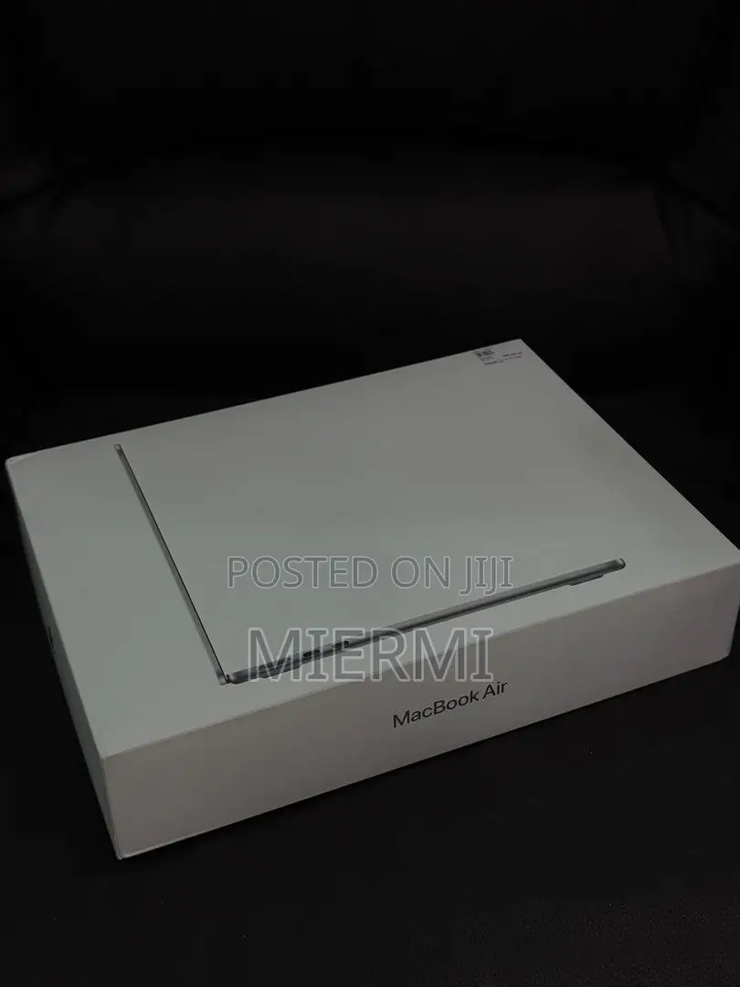 New Laptop Apple MacBook Air 2024 M3 13-Inch 16GB Apple M3 SSD 256GB