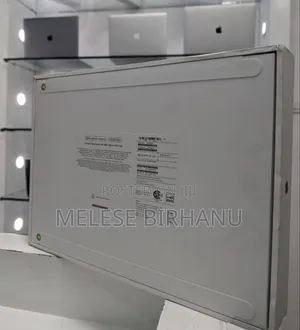 Photo - New Laptop Apple MacBook 8GB Intel Core M3 SSD 512GB