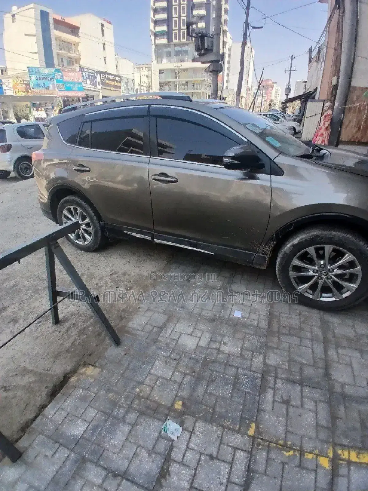 Toyota RAV4 2017 Gold