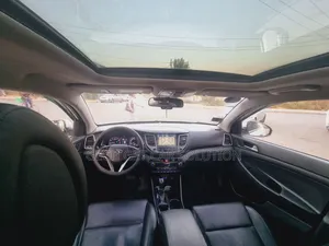 Photo - Hyundai Tucson 2019 White