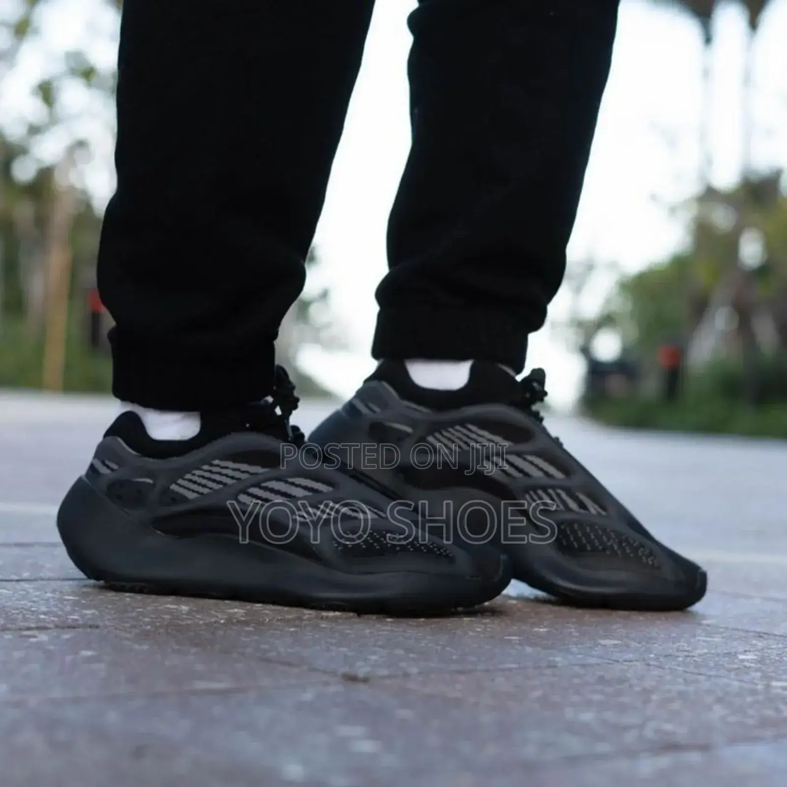 Adidas Yezzy 700 Vs