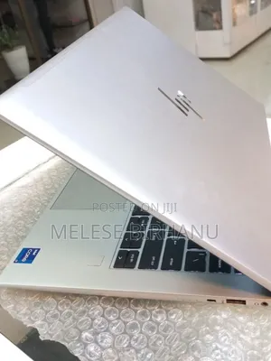 New Laptop HP EliteBook 840 10 16GB Intel Core I7 SSD 512GB