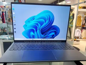Photo - New Laptop Dell Inspiron 16 Plus 7630 16GB Intel Core I7 SSD 512GB