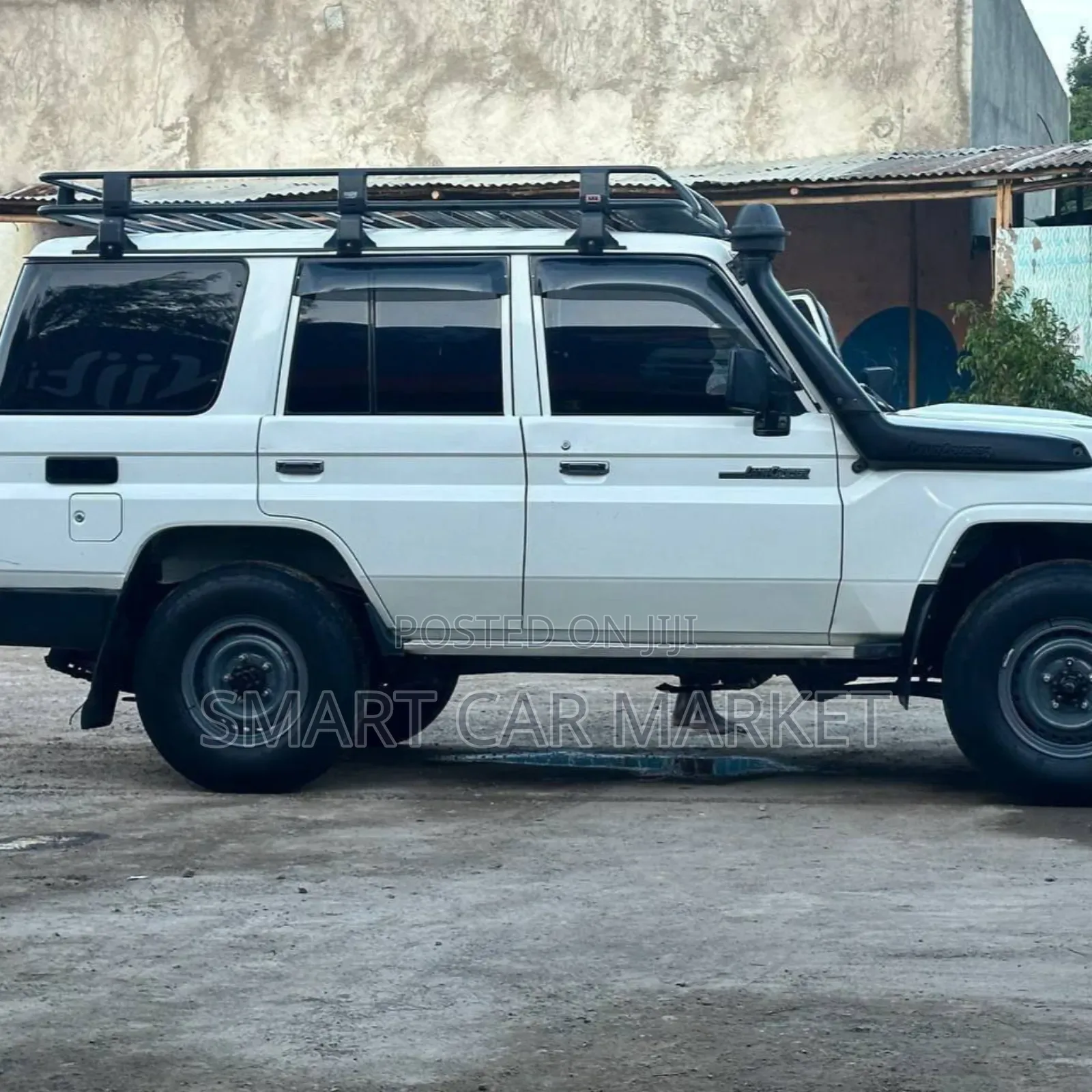 Toyota Land Cruiser 2018 White