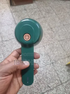 Rechargeable Clothes Lint Remover