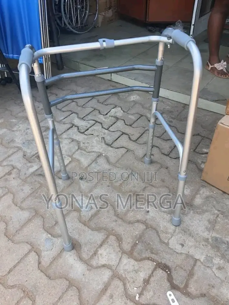 Walking Aid፩匣walker><7walkercan Support Weight Up to 150kg