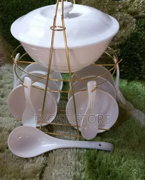 የሾርባ ማቅረቢያ ሴት