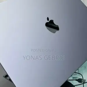 Photo - New Laptop Apple MacBook Air 2024 M3 15-Inch 8GB Apple M3 SSD 256GB