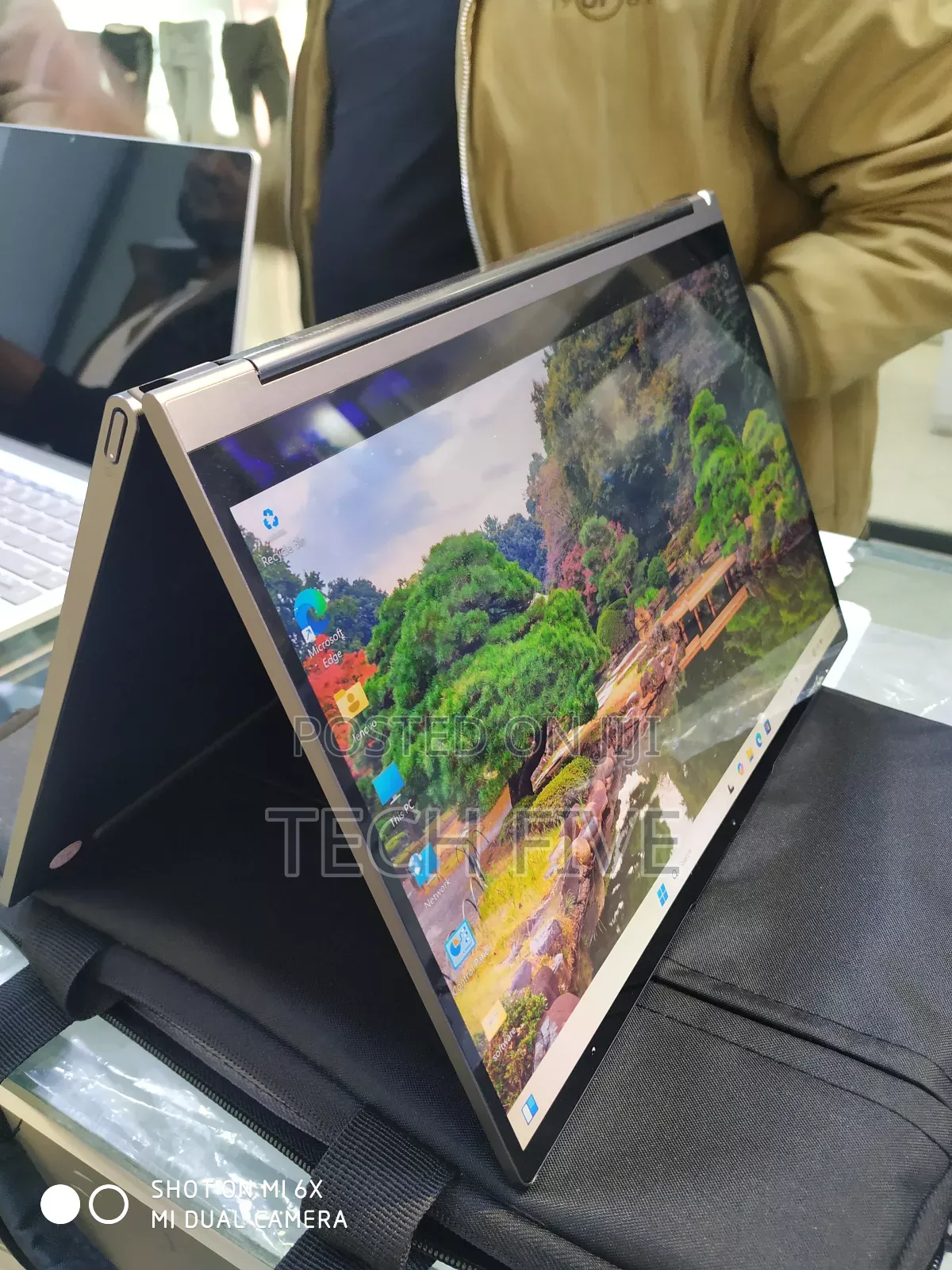 New Laptop Lenovo Yoga 7i 16GB Intel Core I7 SSD 1T