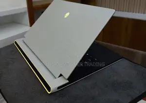 New Laptop Alienware M15 r3 32GB Intel Core i9 SSD 1T