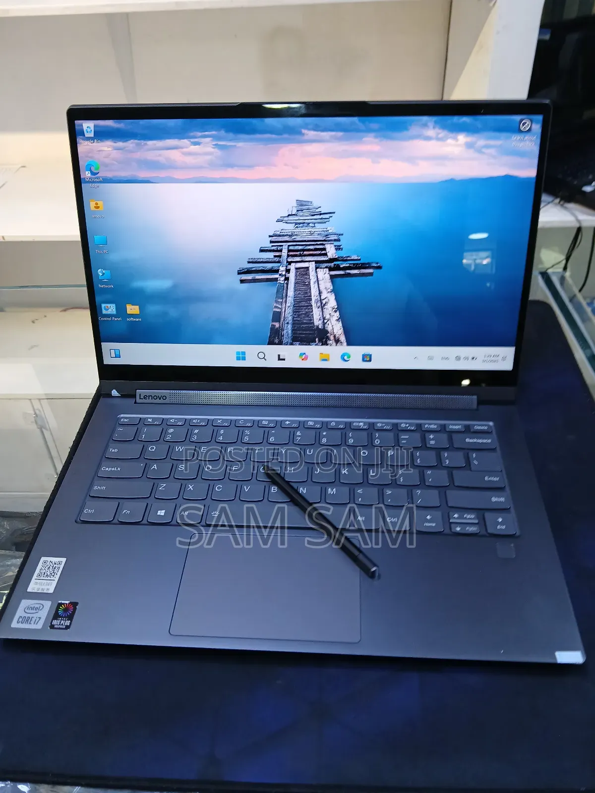 New Laptop Lenovo Yoga 7i 16GB Intel Core I7 SSD 1T