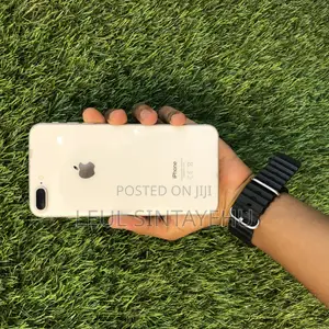 Photo - Apple iPhone 8 Plus 256 GB White