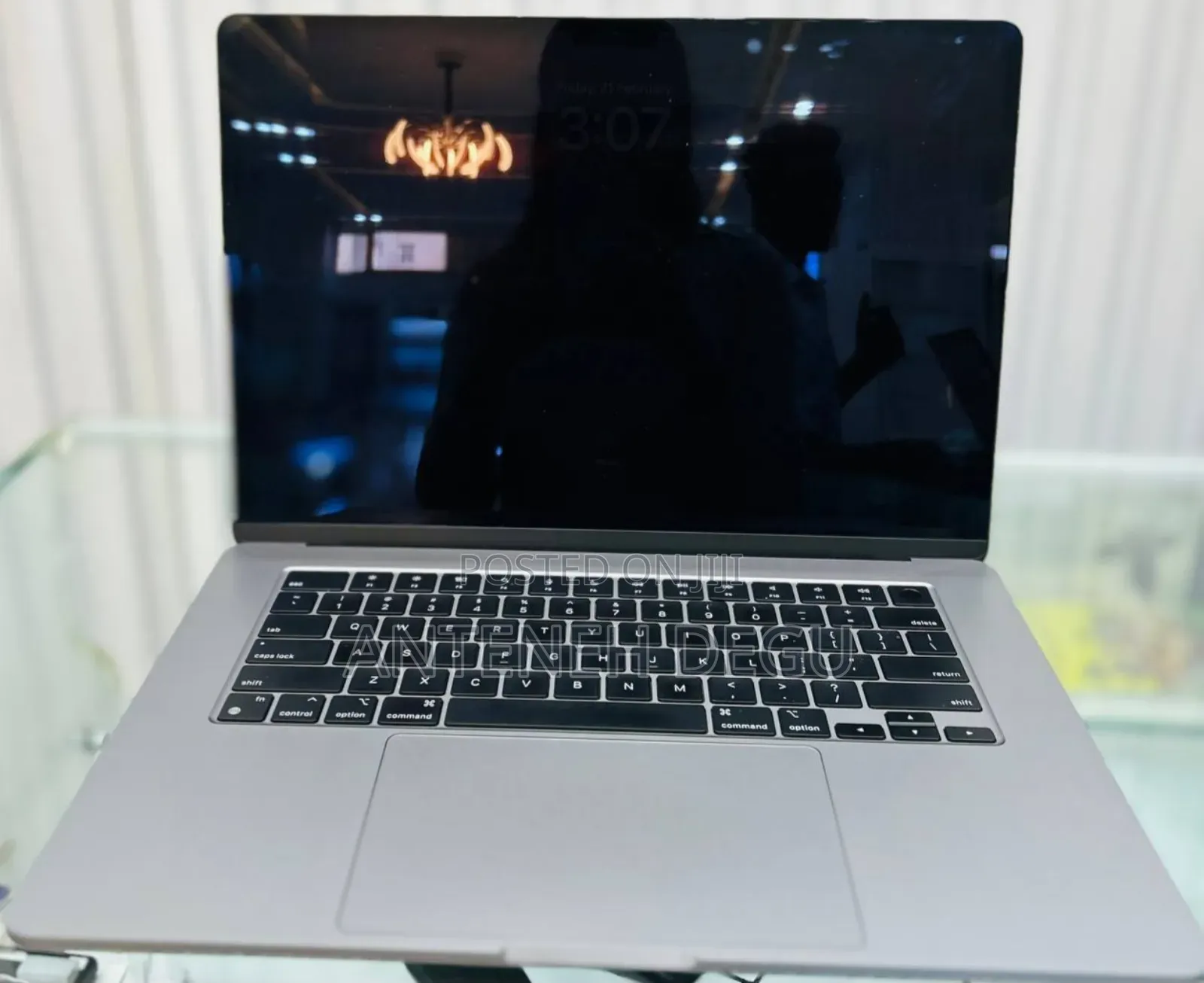 New Laptop Apple MacBook Air 2024 M3 15-Inch 8GB Apple M3 SSD 256GB