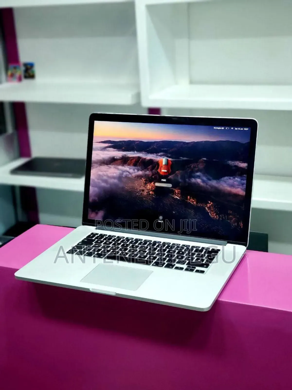 New Laptop Apple MacBook Pro 2015 16GB Intel Core I7 SSD 512GB