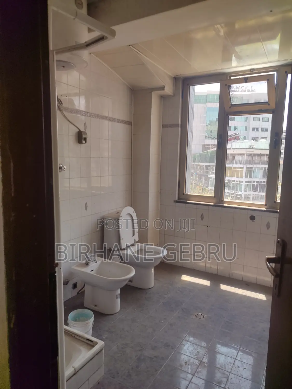 Luxury Apsrtiment Rent for Office