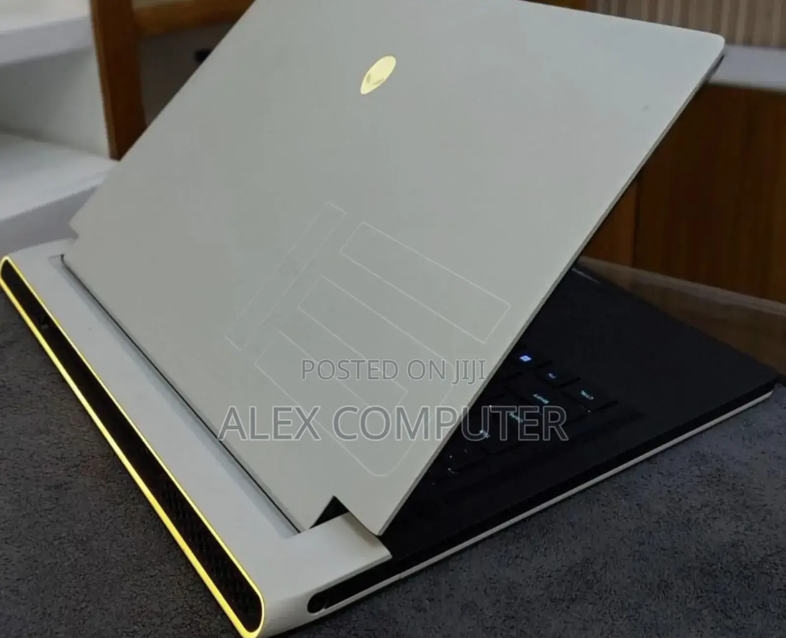 New Laptop Alienware Area-51m 32GB Intel Core I9 SSD 1T