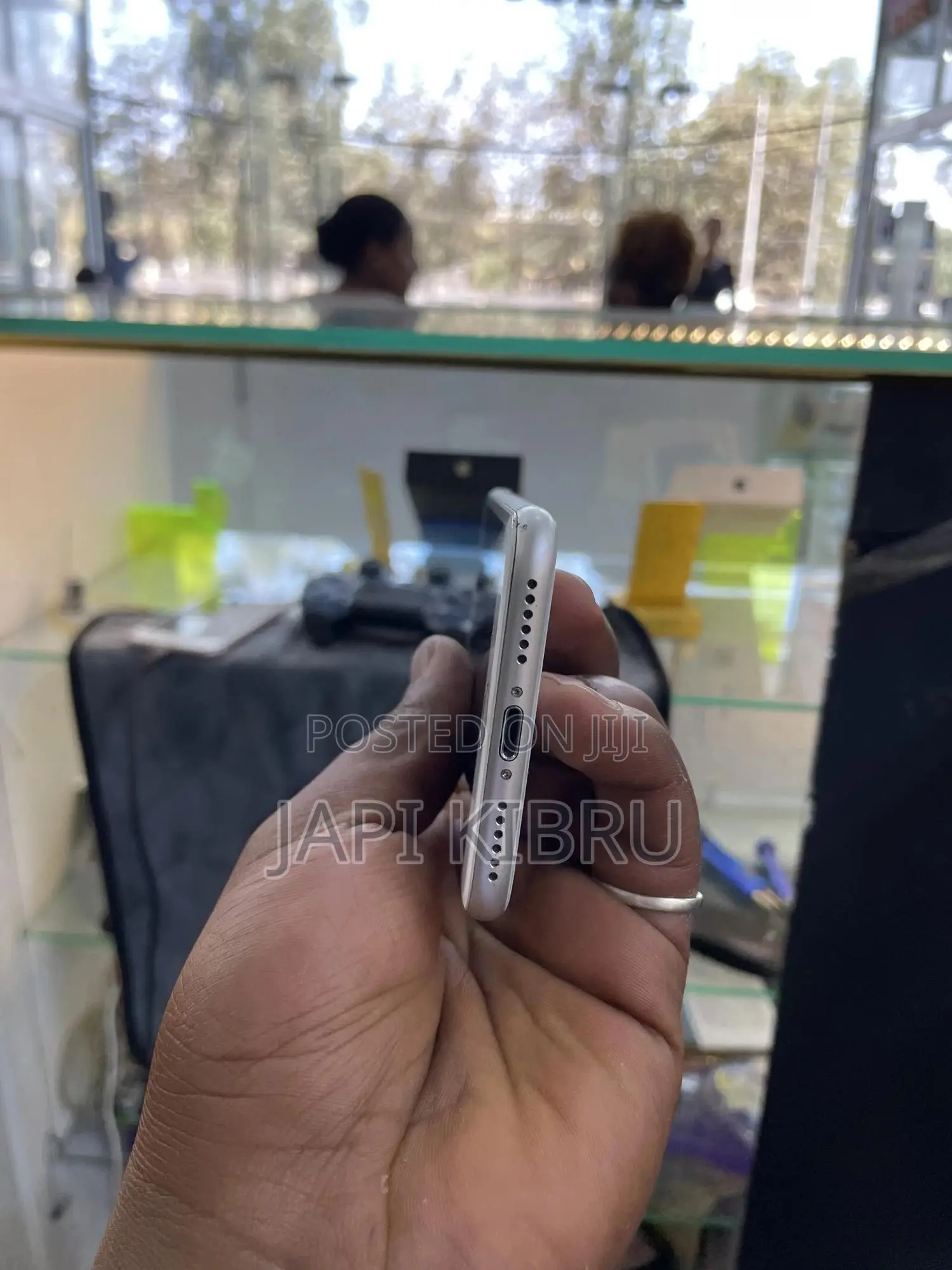 Apple iPhone 8 64 GB White