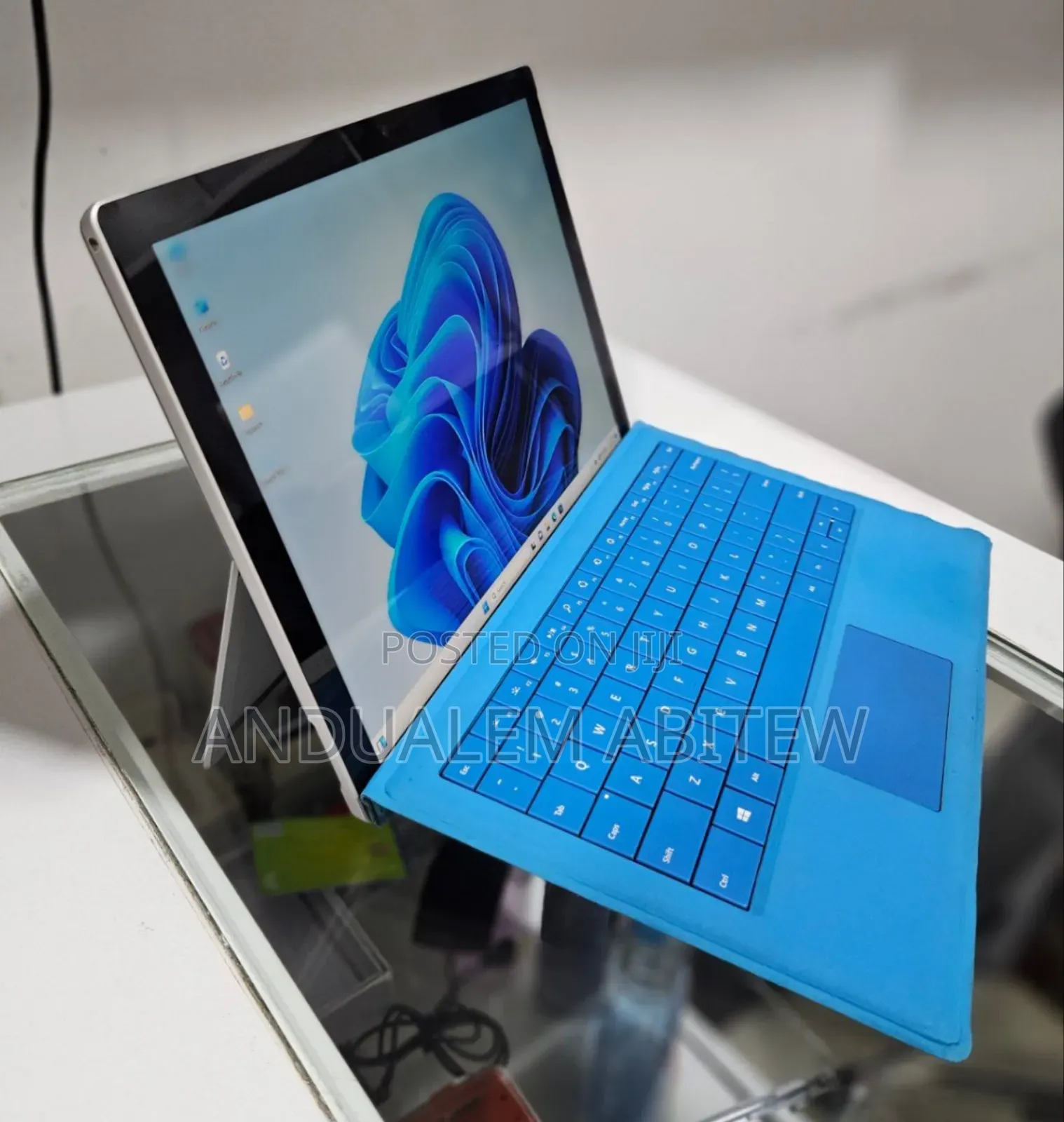 New Laptop Microsoft Surface Pro 7 8GB Intel Core I5 SSD 128GB
