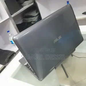 Laptop Asus 2GB Intel Atom SSD 60GB