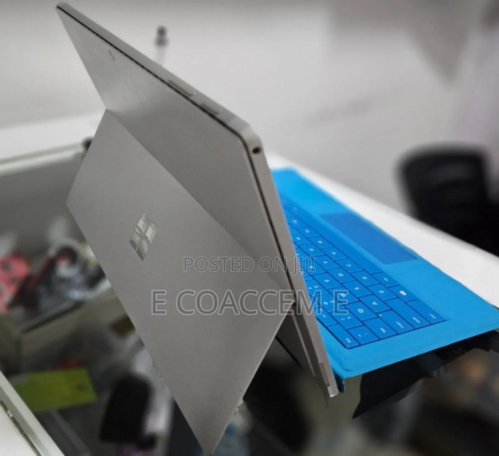 New Laptop Microsoft Surface 8GB Intel Core I5 SSD 128GB