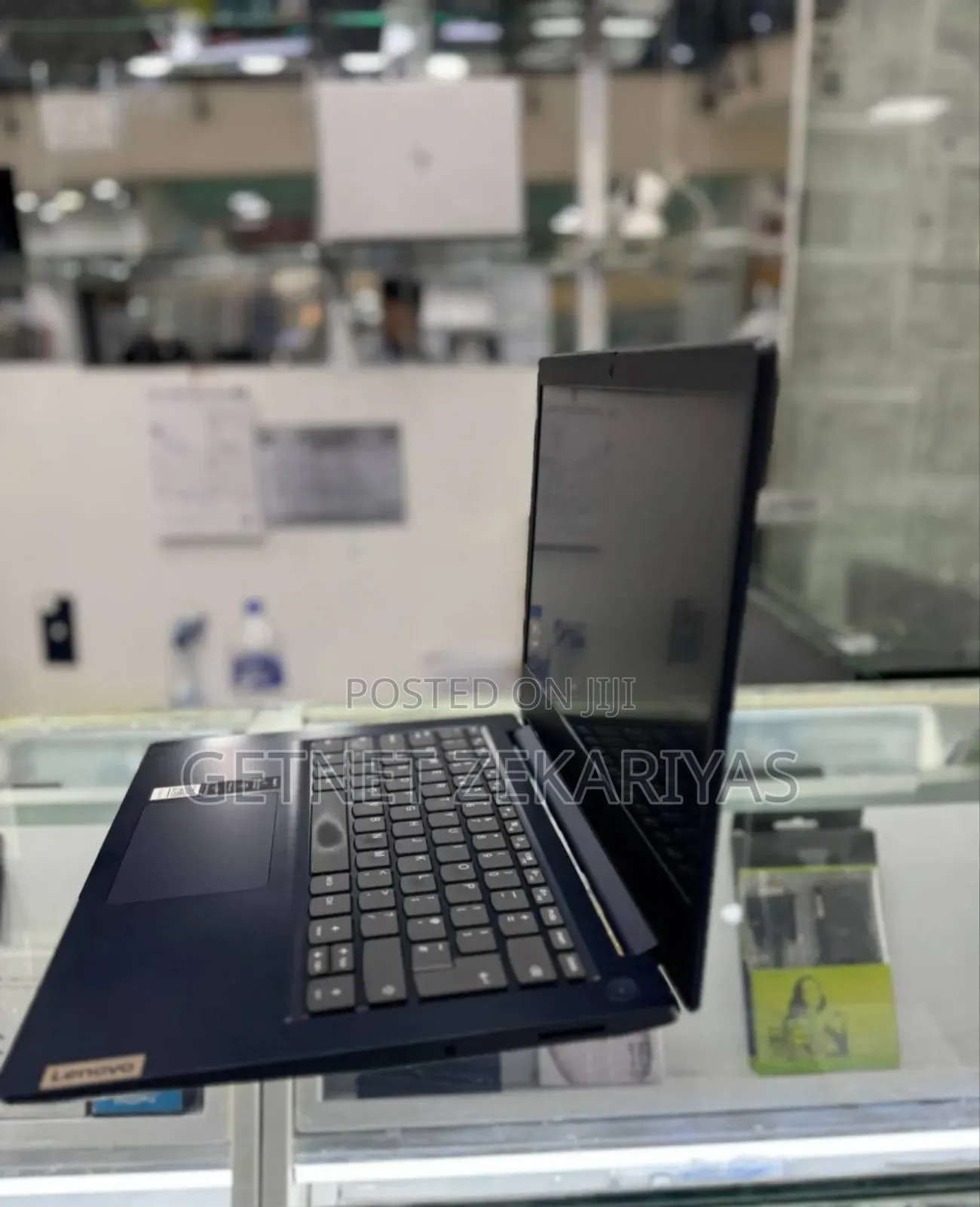 New Laptop Lenovo Ideapad 3 4GB Intel Core I3 SSD 256GB