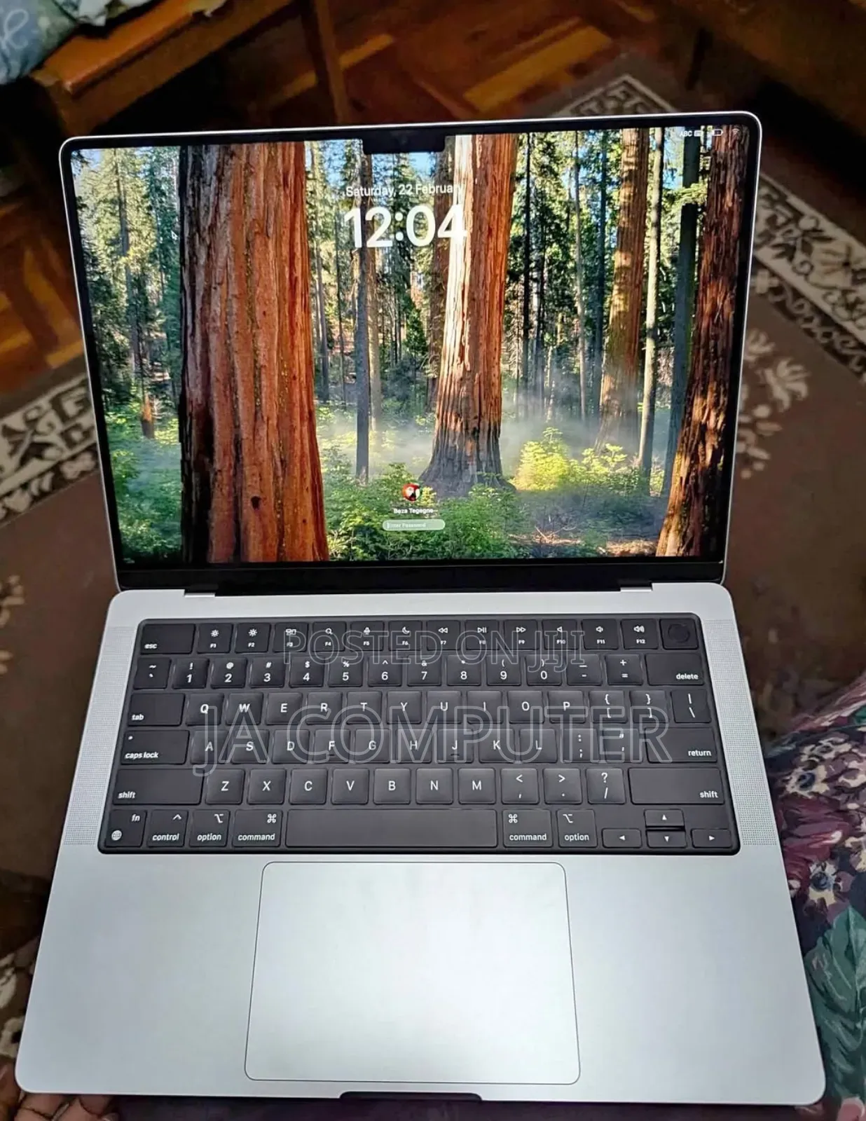 New Apple MacBook Pro 2023 M3 14-Inch 8GB Apple M3 Pro SSD 512GB