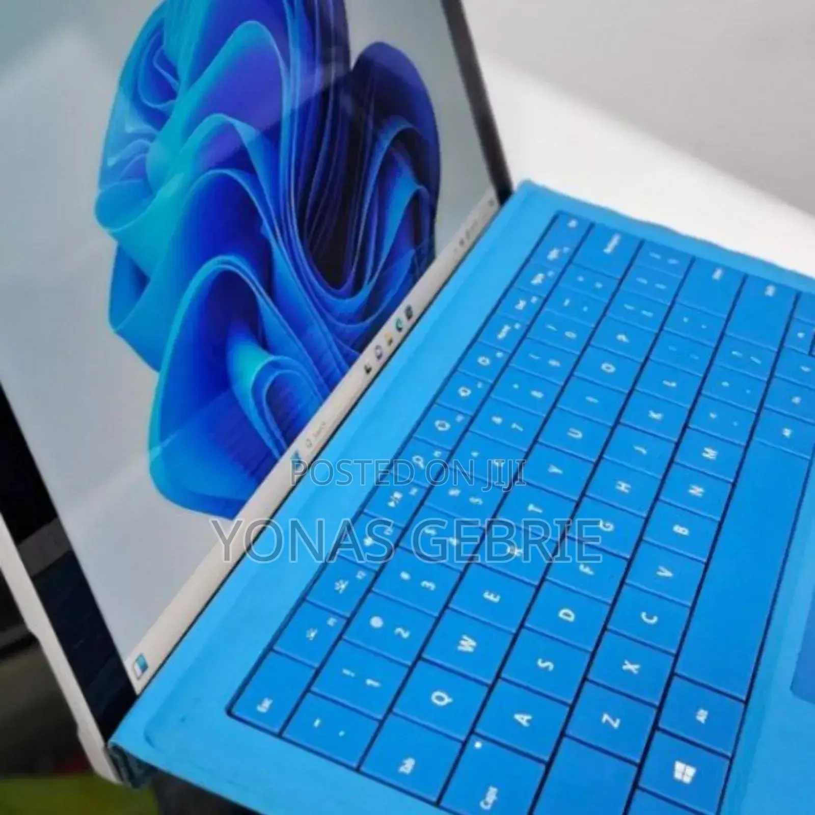 New Laptop Microsoft Surface Pro 7 8GB Intel Core I5 SSD 128GB