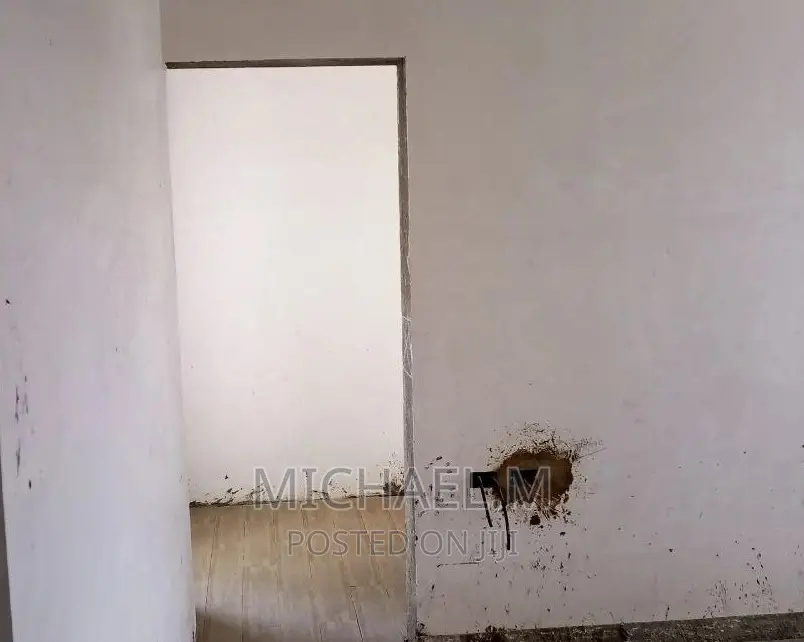 3bdrm Apartment in Soresa Realestate, Bole for Sale