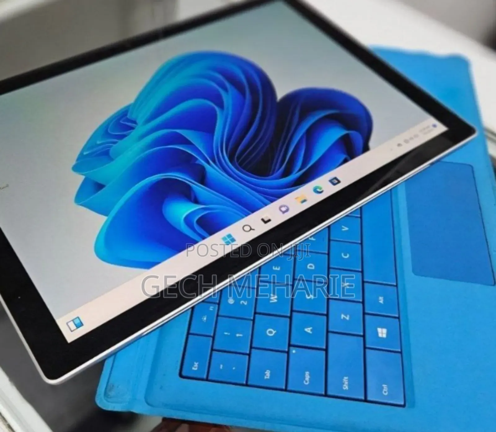 New Laptop Microsoft Surface Pro 7 8GB Intel Core I5 SSD 128GB