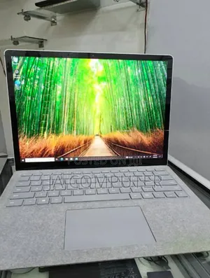 Photo - New Laptop Microsoft Surface 8GB Intel Core I5 SSD 256GB