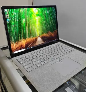 New Laptop Microsoft Surface 8GB Intel Core I5 SSD 256GB