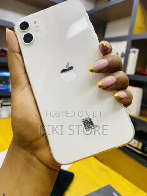 New Apple iPhone 11 128 GB White
