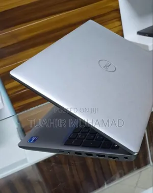 Photo - New Laptop Dell Precision 3520 32GB Intel Core I7 SSD 512GB