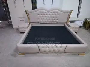 Photo - Luxury King Size Bed 1.80 Meter
