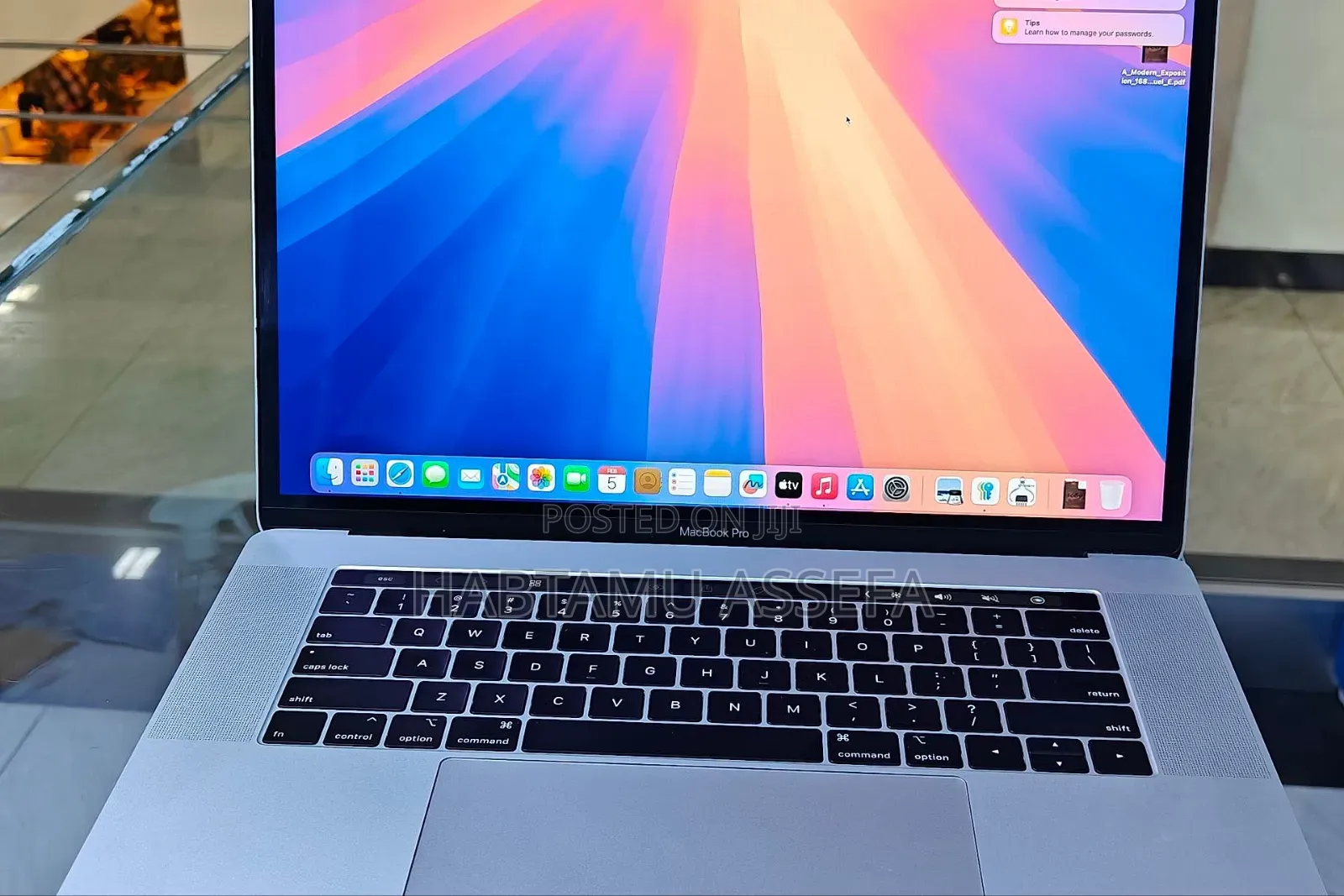 New Laptop Apple MacBook 2019 16GB Intel Core I9 SSD 512GB