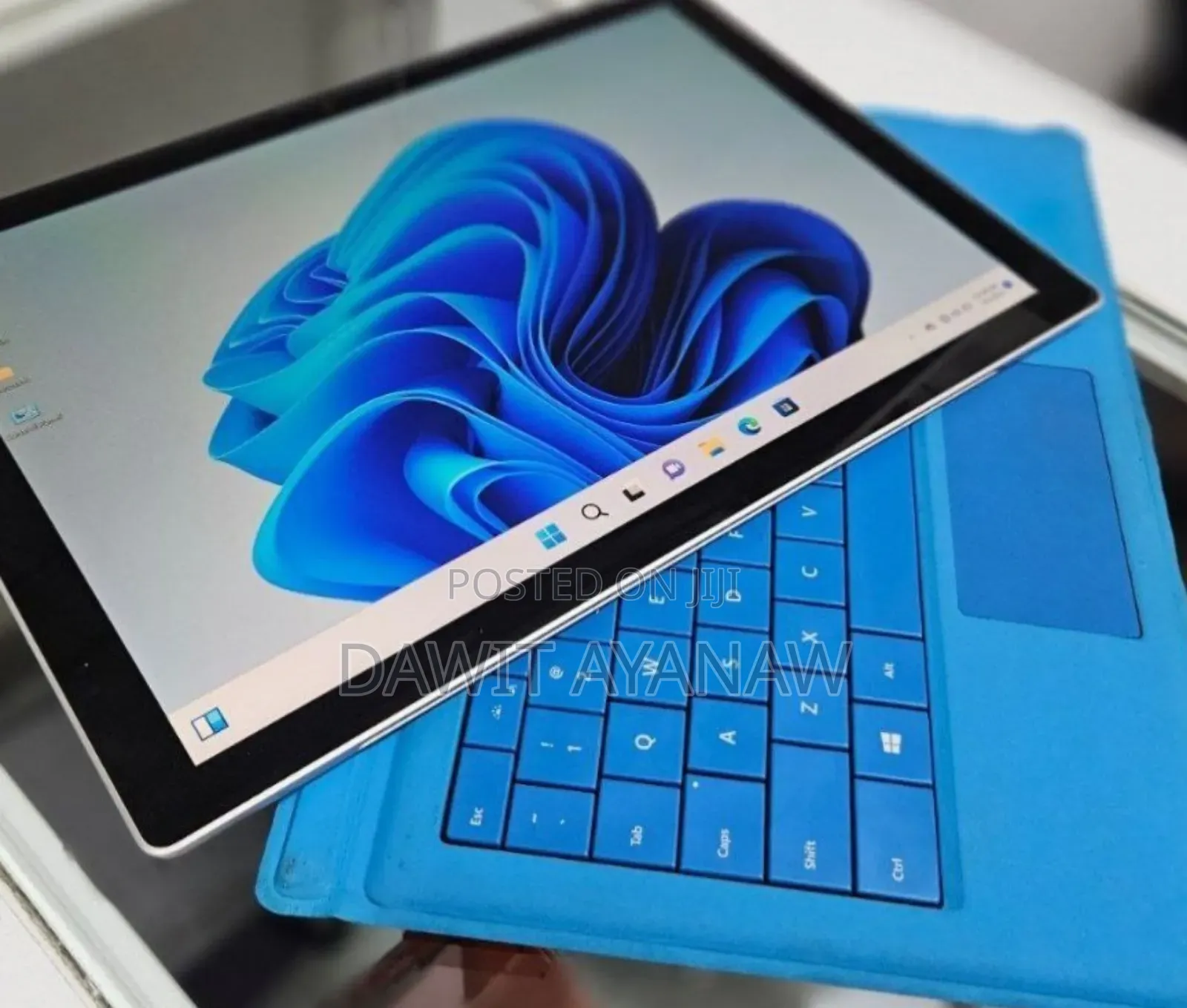 New Laptop Microsoft Surface Pro 7 8GB Intel Core I5 SSD 256GB