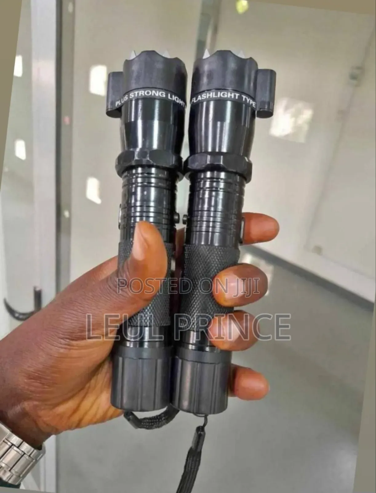 እራስዎንnና ቤተሰብዎን ከአደጋ ጠብቁ በ ቻርጅ ሚሰራ ጠላትዎን እስከ 9000 Volt