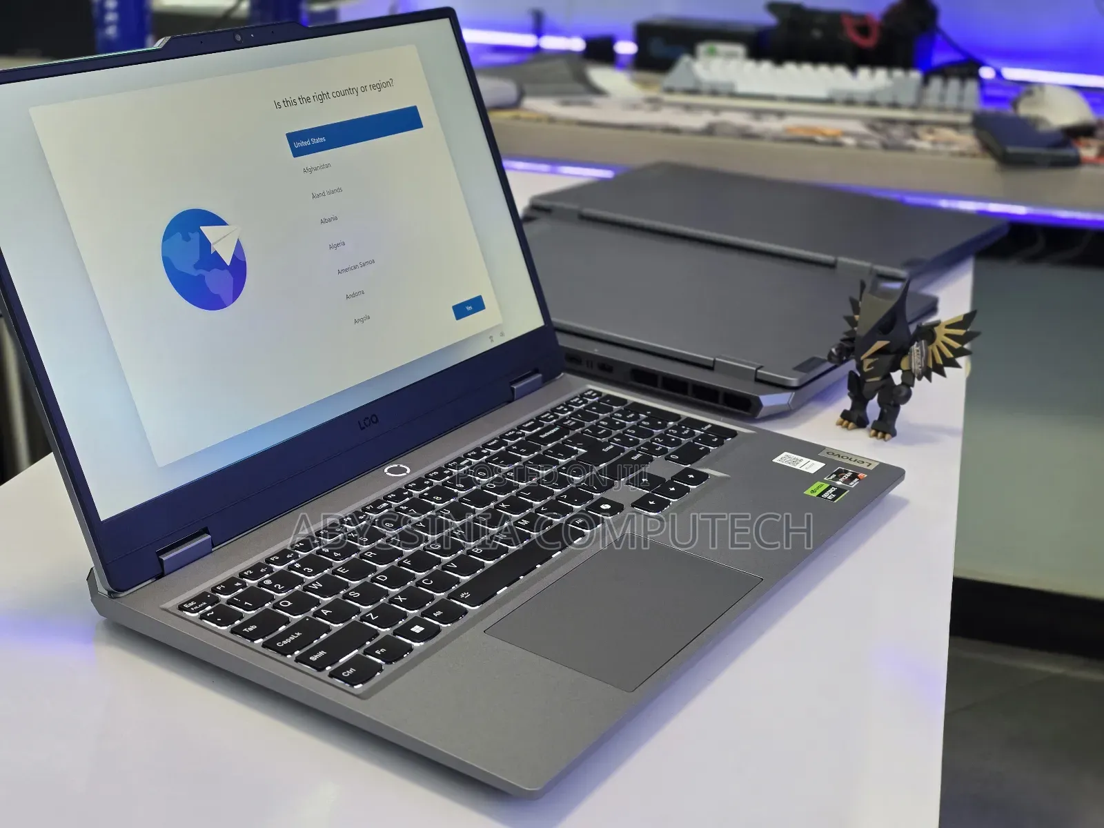 New Laptop Lenovo LOQ 15ARP9 16GB AMD Ryzen 7 SSD 500GB