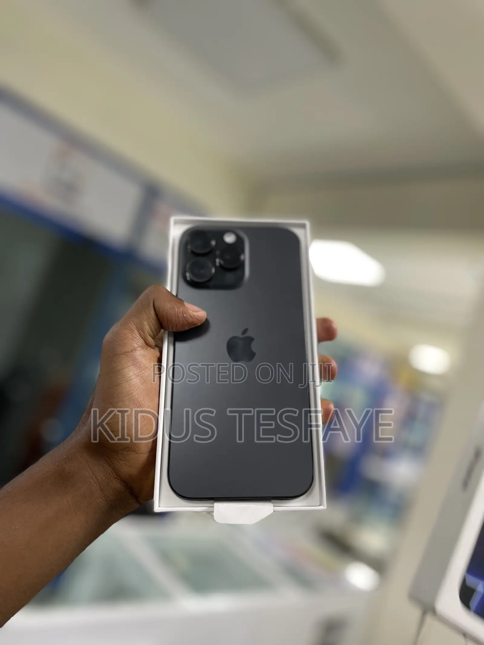 New Apple iPhone 16 Pro Max 256 GB Black