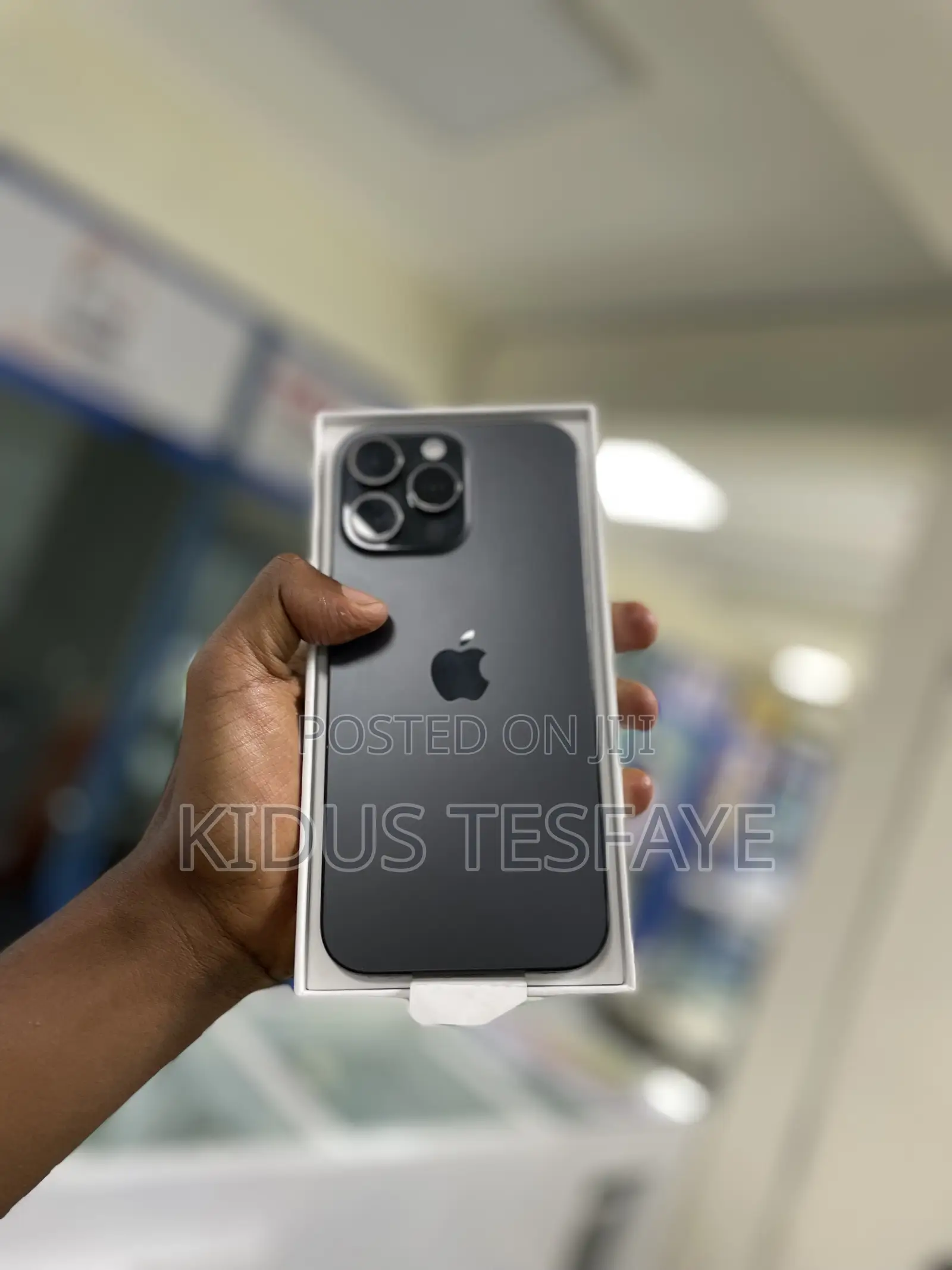 New Apple iPhone 16 Pro Max 256 GB Black