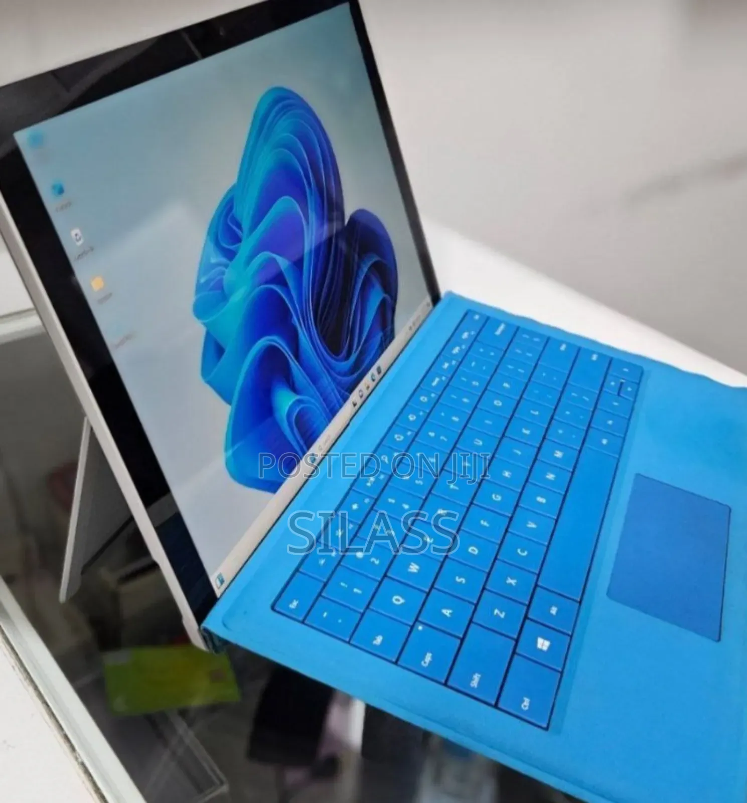 New Laptop Microsoft Surface Pro 7 8GB Intel Core I5 SSD 128GB