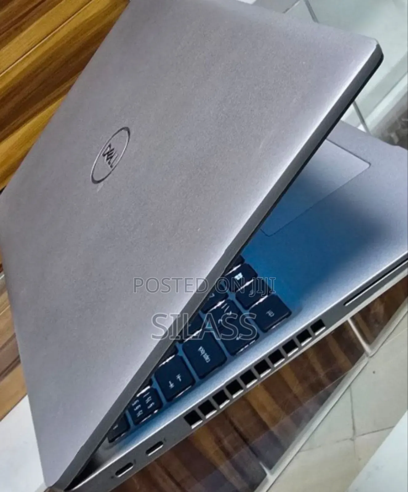 New Laptop Dell Precision 7560 16GB Intel Core I7 SSD 512GB