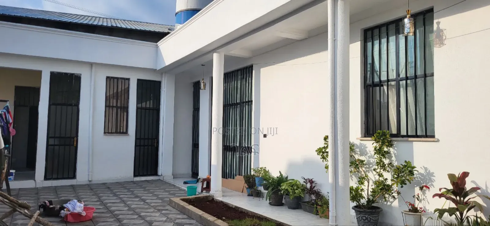 3bdrm House in 150 ካሬ L ሸፕ አያት ቦሌ, Bole for sale