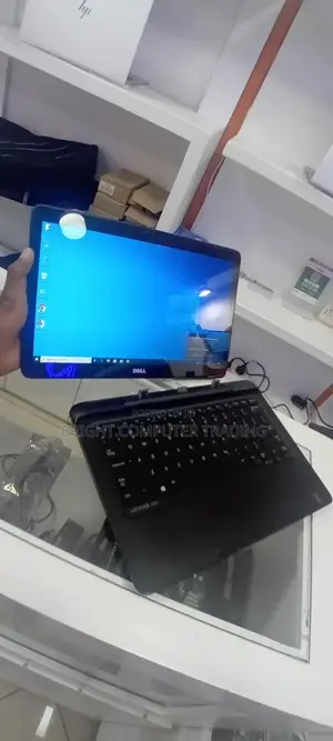 Photo - Laptop Dell Latitude 13 7370 8GB Intel Core M SSD 256GB