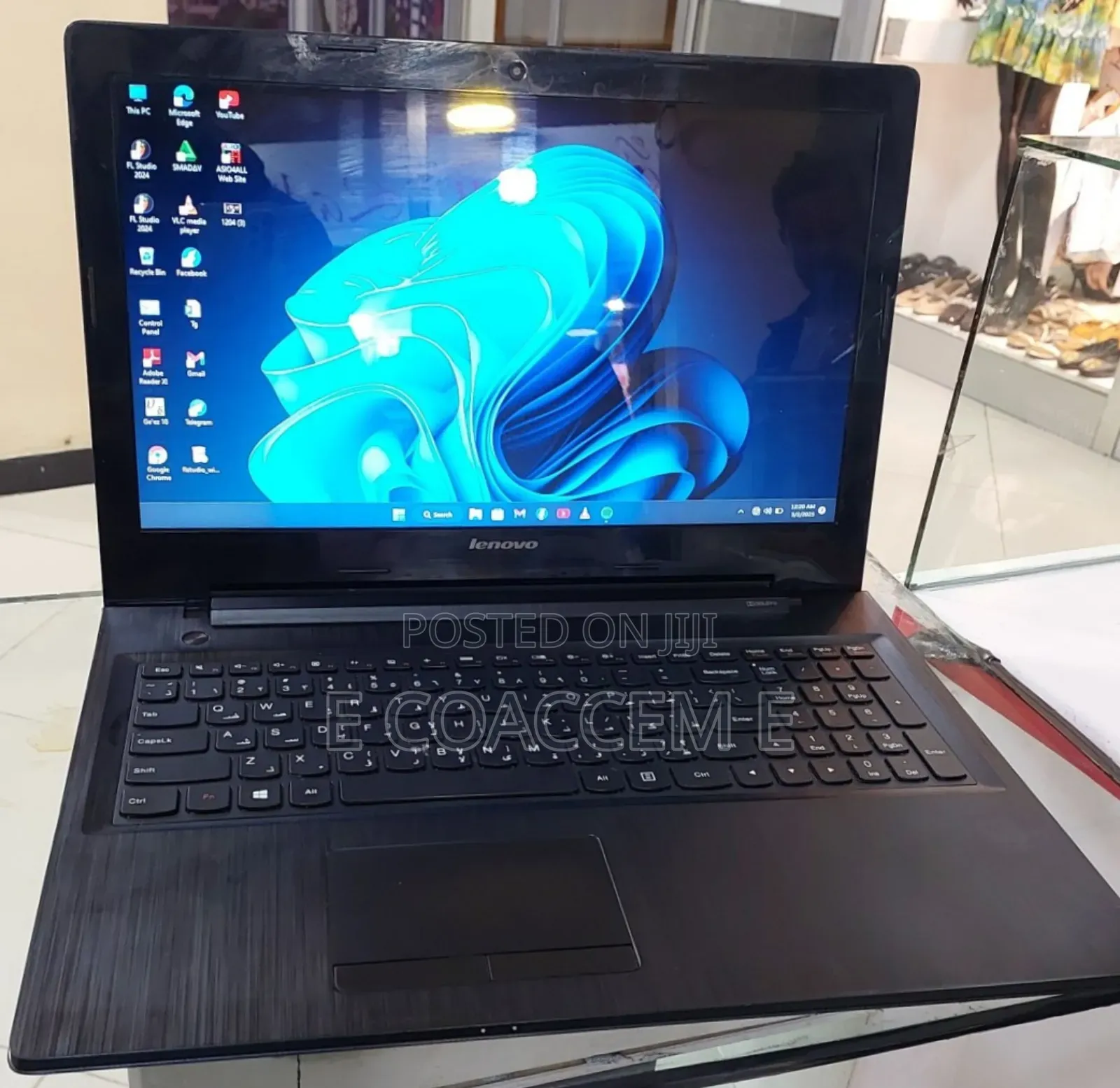 New Laptop Lenovo 8GB Intel HDD 500GB