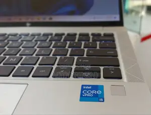 New Laptop HP EliteBook 830 G8 16GB Intel Core I5 SSD 512GB