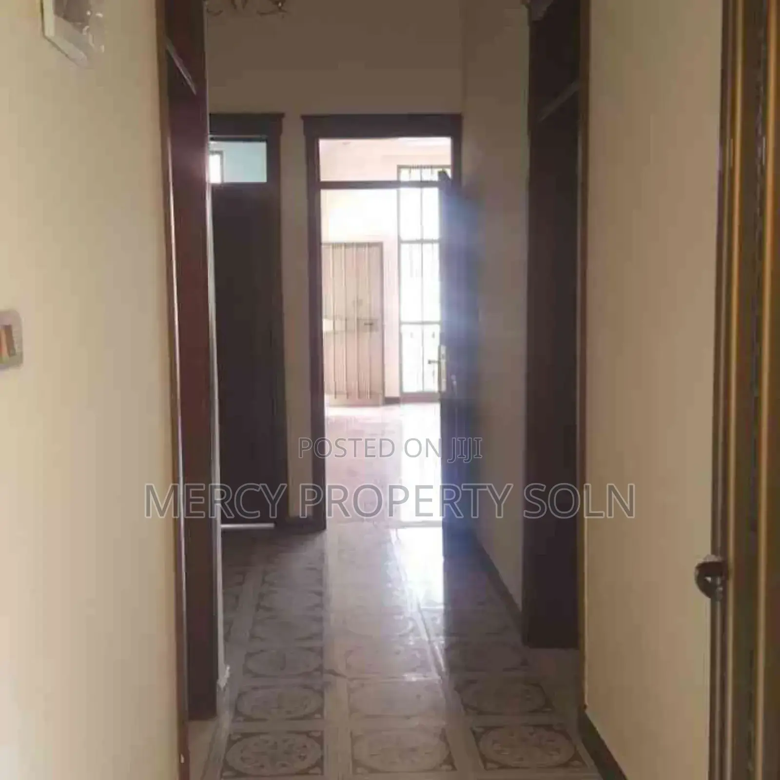 10bdrm House in M, Bole for sale