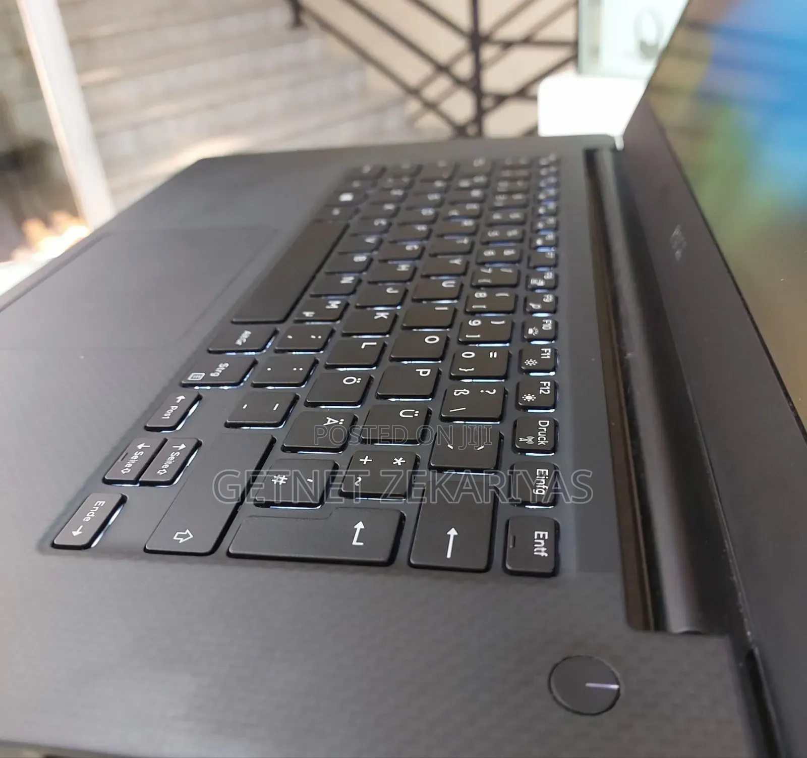 New Laptop Dell Precision 15 3520 16GB Intel Core i5 SSD 512GB