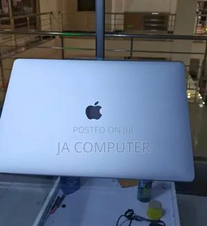 New Laptop Apple MacBook Pro 2019 16GB Intel Core I9 SSD 512GB