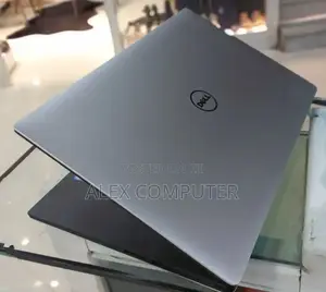 New Laptop Dell Precision 15 3520 16GB Intel Core I7 SSD 512GB